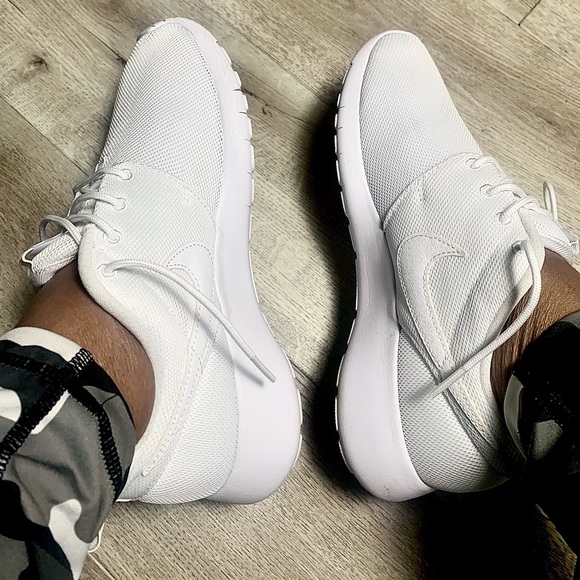 Nike sneakers - Picture 5 of 6